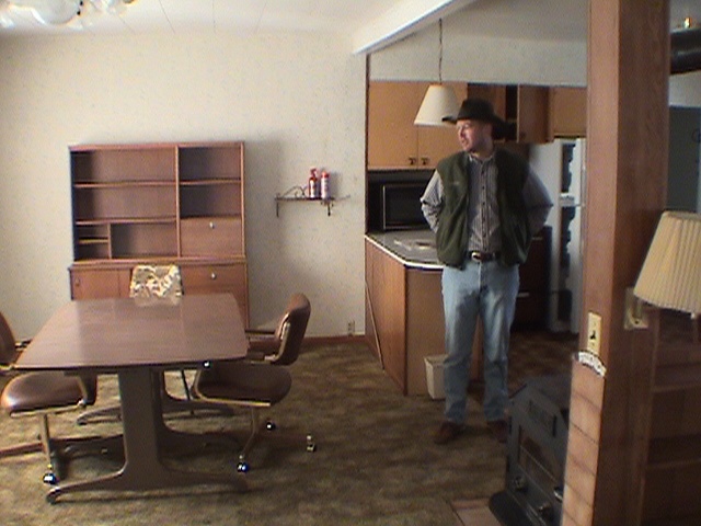 2003-11-08-Scott-Farm-10-Mike.JPG
