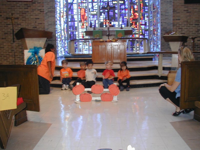 2003-11-21-Thanksgiving-play-02-Dax.JPG