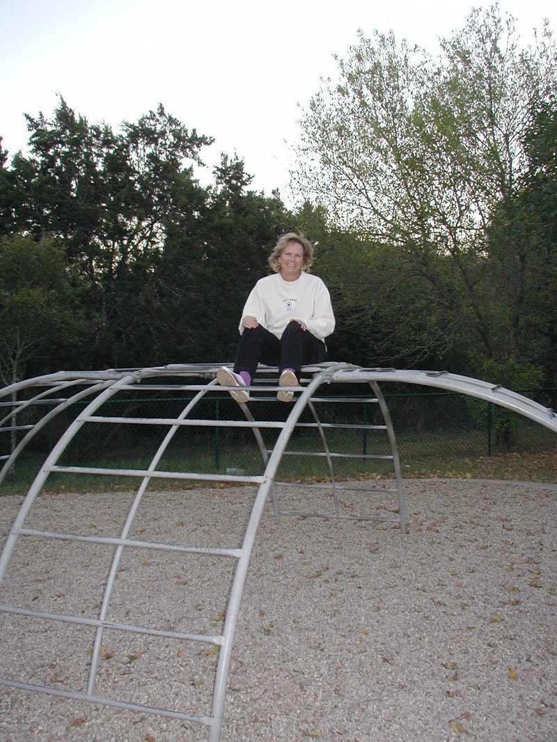 2003-11-27-Thanksgiving-21-park-Janeen.JPG