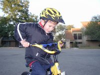 2003-11-27-Thanksgiving-14-bikes-Chance.JPG