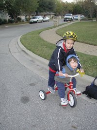 2003-11-27-Thanksgiving-17-bikes-Chance-Dax.JPG