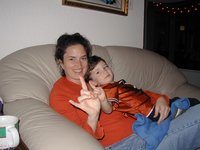 2003-11-28-Thanksgiving-04-couch-Suzi-Dax-longhorns.JPG
