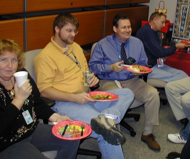 2003/12(December)/AAC-Party/640x480_2003-12-18-AAC-Xmas-04-Cyndia-James-Steve-Ray.JPG