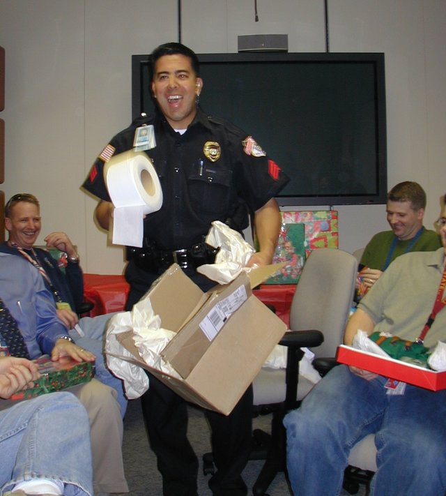 2003-12-18-AAC-Xmas-19-Louis-TP.JPG