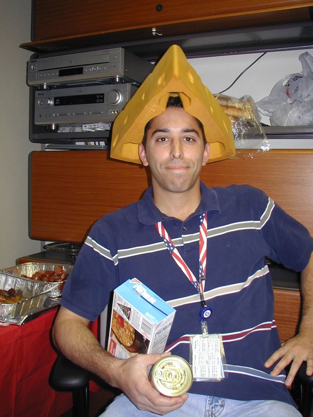 2003-12-18-AAC-Xmas-27-Mark-cheesehead.JPG