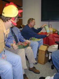 2003-12-18-AAC-Xmas-23-Ray-SpongeBob.JPG
