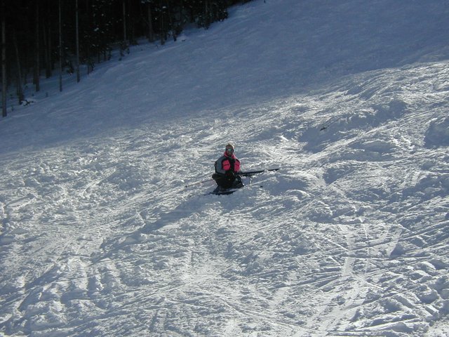 2003-12-19-Beaver-Creek-12-Ren-crashed.JPG