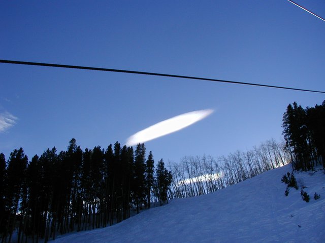 2003-12-19-Beaver-Creek-13-cool-cloud.JPG