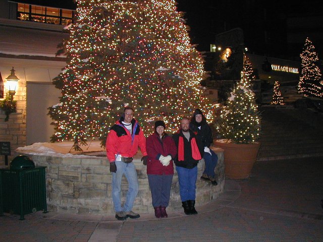 2003-12-19-Beaver-Creek-15-Travis-Marci-Ren-Suzi.JPG