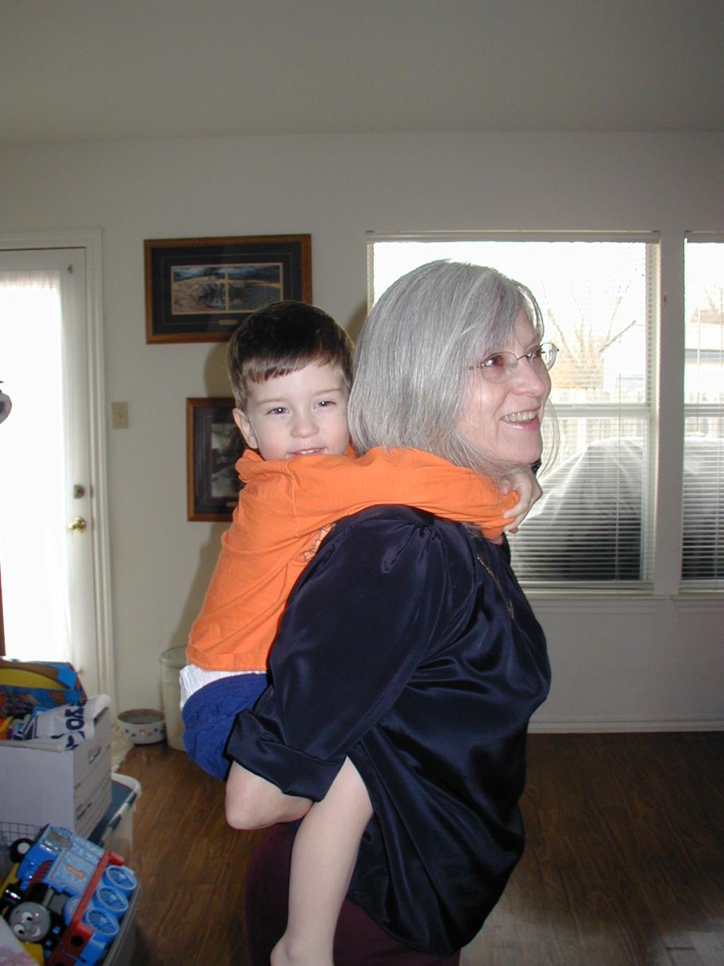 2003/12(December)/Christmas/1024x768_2003-12-25-Xmas-04-Dax-Grammy.JPG