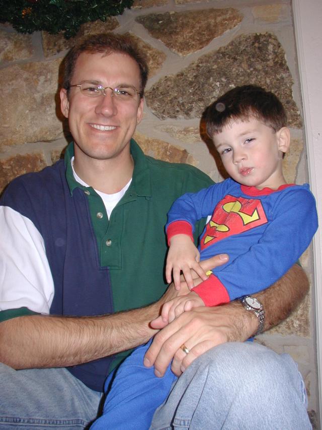 2003-12-24-Xmas-eve-25-Travis-Dax.JPG
