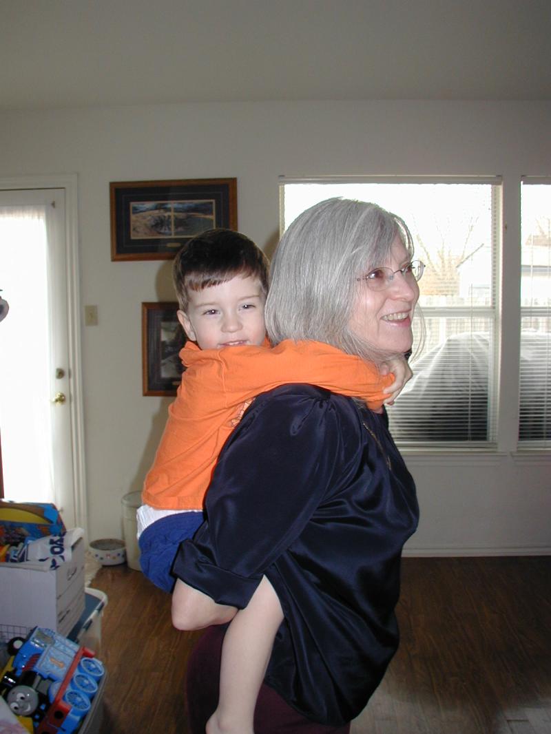 2003/12(December)/Christmas/800x600_2003-12-25-Xmas-04-Dax-Grammy.JPG