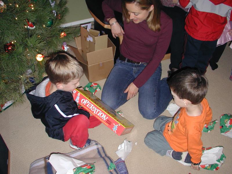 2003-12-25-Xmas-15-Chance-operation-Heather.JPG