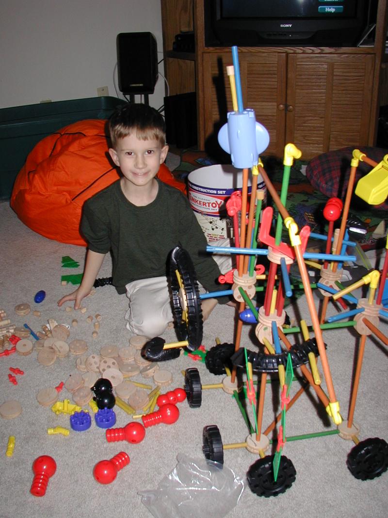 2003-12-26-Chance-tinkertoys-1.JPG