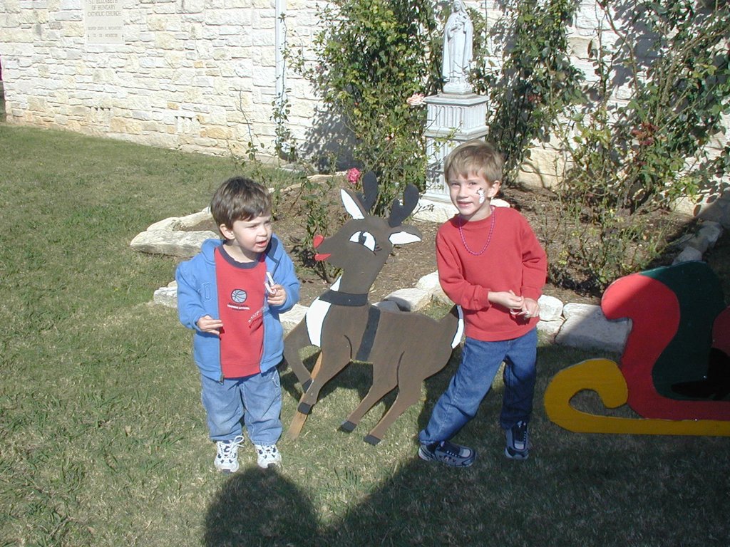 2003/12(December)/Misc/1024x768_2003-12-06-Church-Santa-breakfast-10-Chance-Dax.JPG