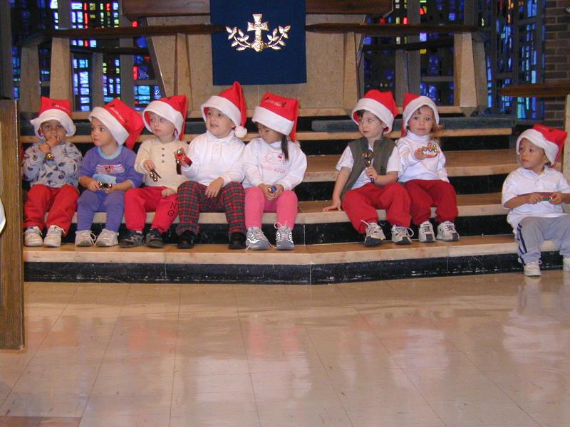 2003/12(December)/Xmas-Pageant/800x600_2003-12-12-Xmas-pageant-04-Dax.JPG