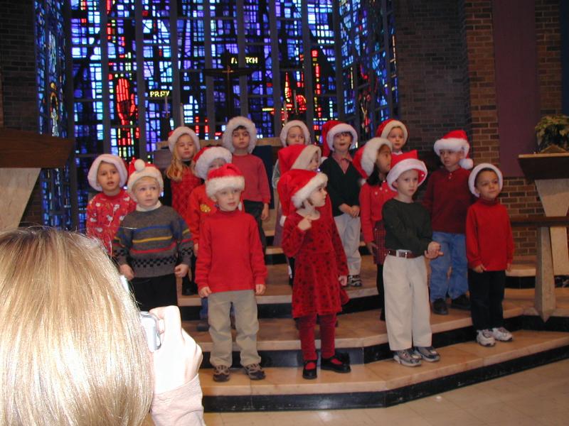 2003/12(December)/Xmas-Pageant/800x600_2003-12-12-Xmas-pageant-14-Chance.JPG