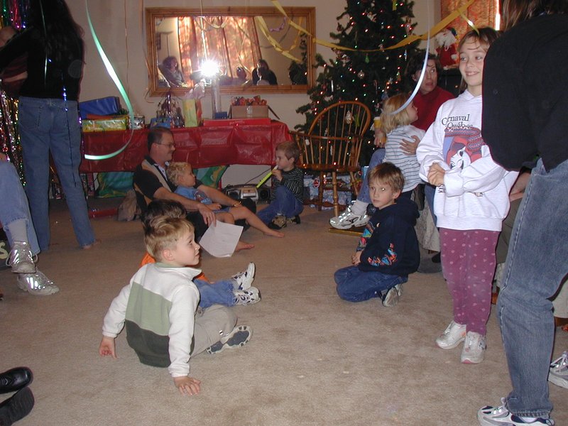 2003/12(December)/Zen-Bday/800x600_2003-12-14-Zen-bday-06.JPG