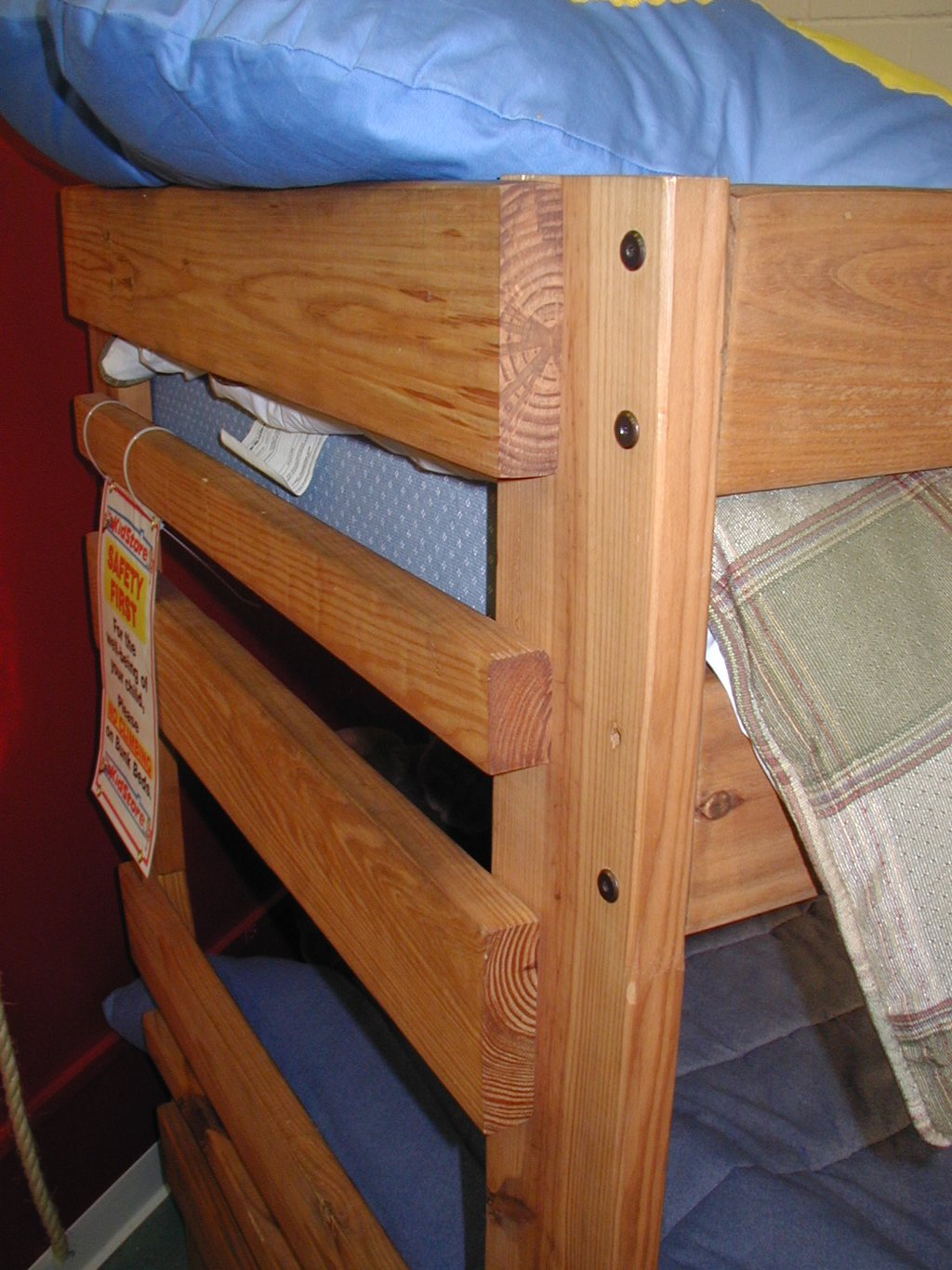2004-01-03-bunkbed-4.JPG