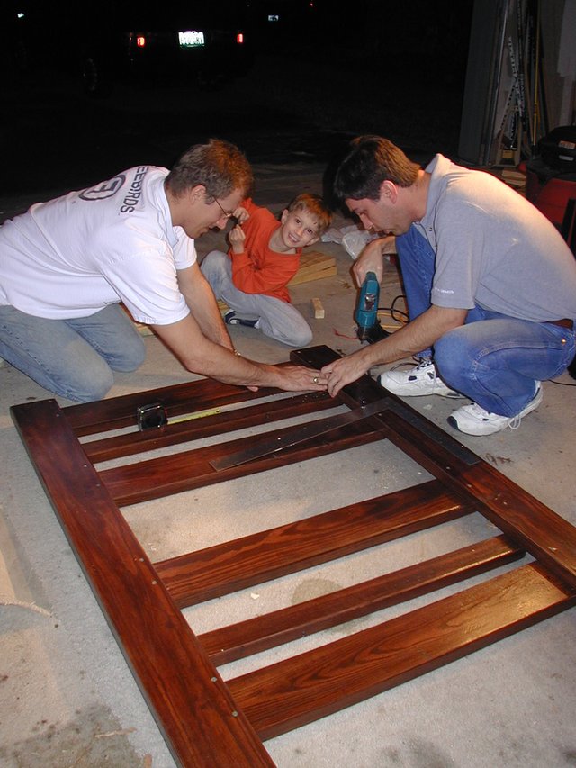 2004/01(January)/BunkBed/640x480_2004-01-14-BunkBed-2-Travis-Stan-Chance.JPG