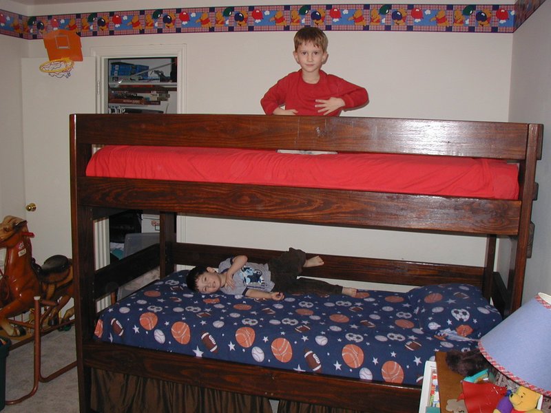 2004/01(January)/BunkBed/800x600_2004-01-16-BunkBed-5-Chance-Dax.JPG