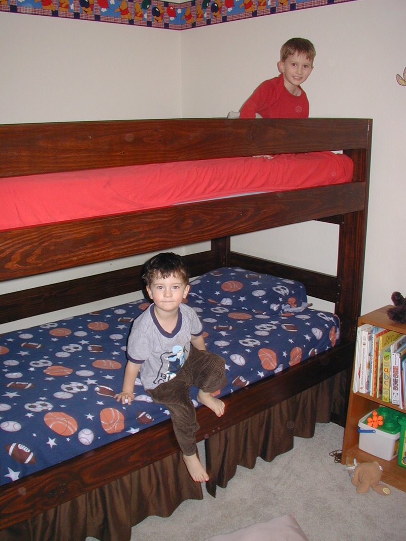 2004-01-16-BunkBed-7-Chance-Dax.JPG