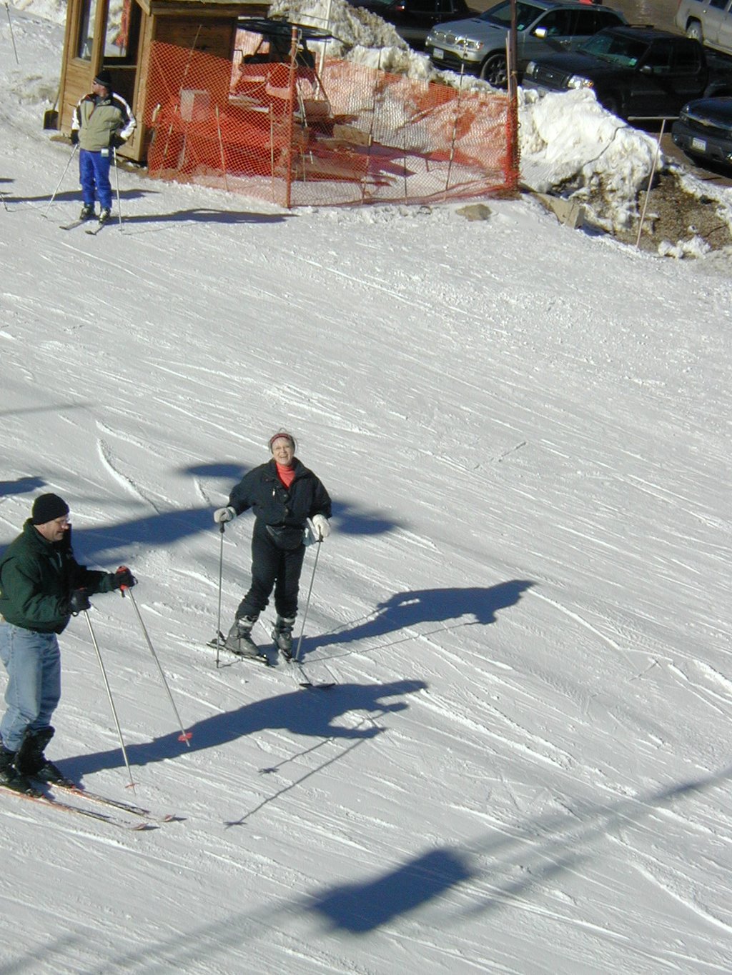 2004/01(January)/Ruidoso/1024x768_2004-01-19-Ruidoso-17-Grammy-skiing.JPG