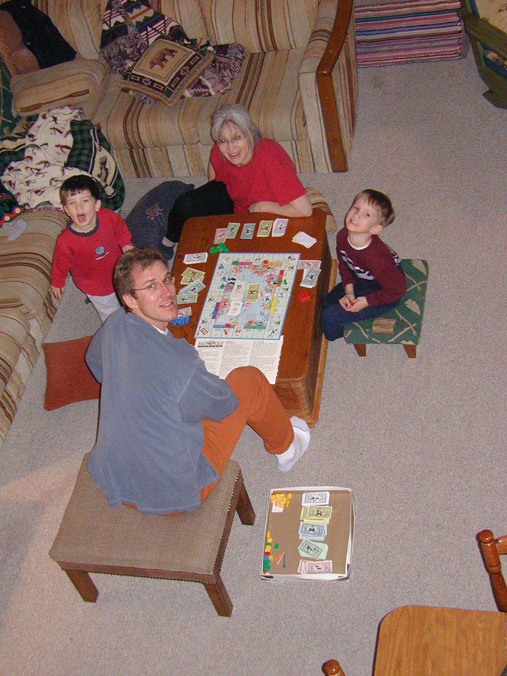 2004/01(January)/Ruidoso/1024x768_2004-01-20-Ruidoso-6-Dax-Grammy-Chance-Travis-Monopoly-JR.JPG
