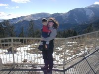 2004-01-18-Ruidoso-27-Dax-Suzi-lookout.JPG