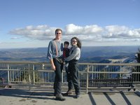 2004-01-18-Ruidoso-29-Travis-Suzi-Dax-lookout.JPG