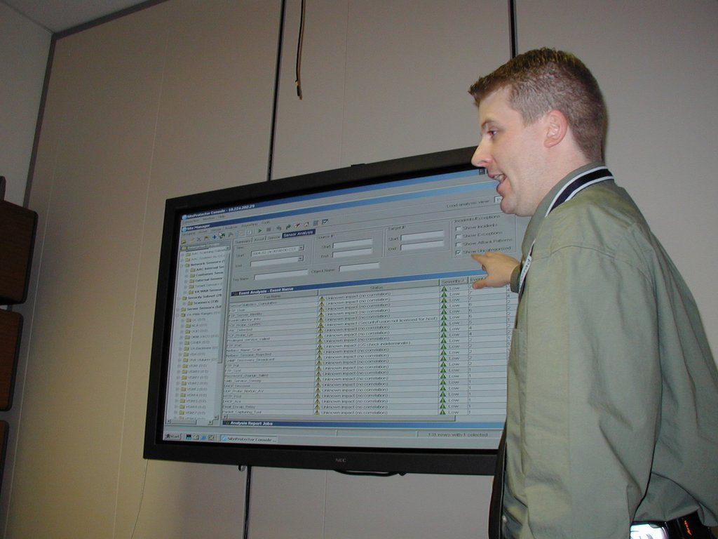 2004/02(February)/Misc/1024x768_2004-02-24-AAC-3-EricLewis.JPG