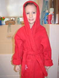 2004/02(February)/Misc/2004-02-07-Chance-robe-2.JPG
