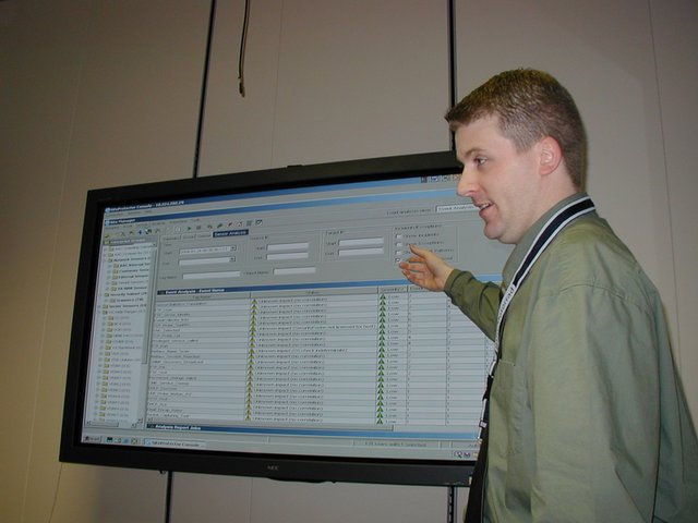 2004/02(February)/Misc/640x480_2004-02-24-AAC-2-EricLewis.JPG
