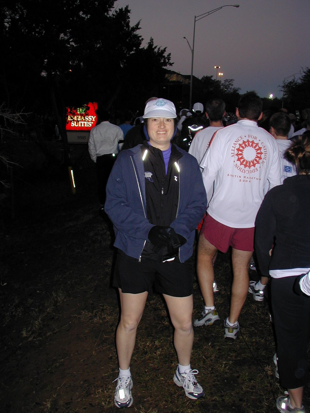 2004/02(February)/Motorola-Marathon/1024x768_2004-02-15-Motorola-Marathon-03-Suzi-start.JPG