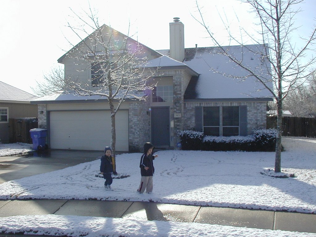 2004/02(February)/Snow-in-Austin/1024x768_2004-02-14-Snow-in-Austin-12-Chance-Dax.JPG