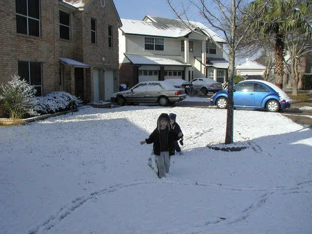 2004/02(February)/Snow-in-Austin/640x480_2004-02-14-Snow-in-Austin-08-Chance-Dax.JPG