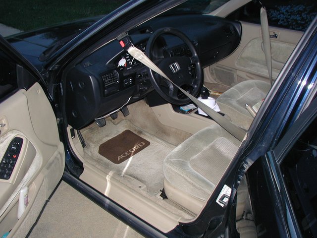2004/03(March)/Honda-Accord/640x480_2004-03-22-Honda-Accord-09.JPG