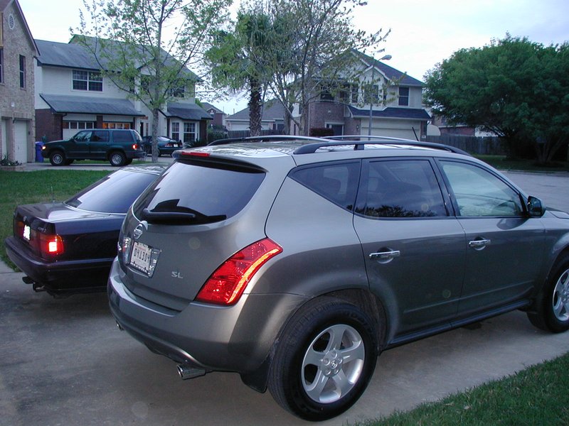 2004/03(March)/Nissan-Murano/800x600_2004-03-25-Accord-Murano-05.JPG