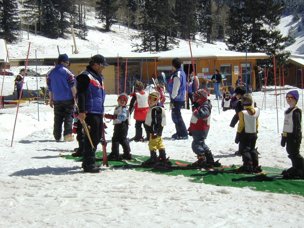 2004/03(March)/Ruidoso/1024x768_2004-03-13-Ruidoso-07-Chance-ski-school.JPG