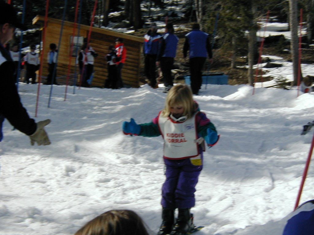 2004/03(March)/Ruidoso/1024x768_2004-03-13-Ruidoso-20-McKenzie-ski-school.JPG