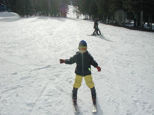 2004/03(March)/Ruidoso/640x480_2004-03-13-Ruidoso-29-Chance-skiing.JPG
