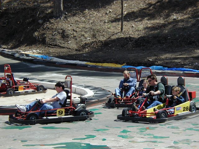 2004-03-16-Ruidoso-20-Ren-McKenzie-racing-cars.JPG