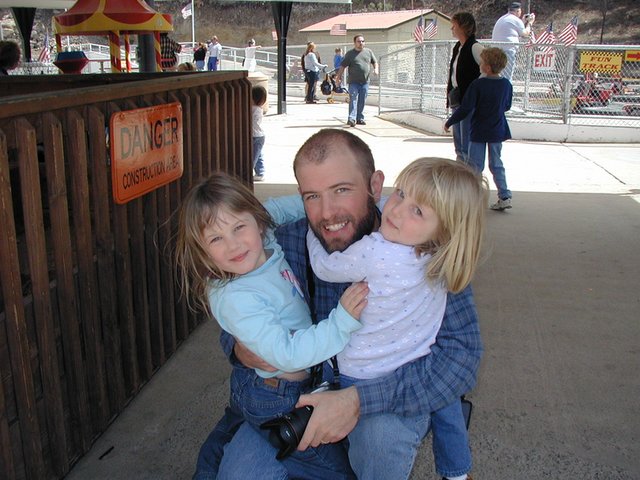 2004/03(March)/Ruidoso/640x480_2004-03-16-Ruidoso-25-Ren-Brittney-McKenzie.JPG