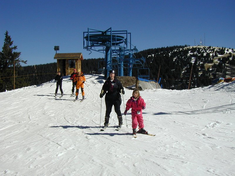 2004/03(March)/Ruidoso/800x600_2004-03-15-Ruidoso-11-Marci-Brittney.JPG