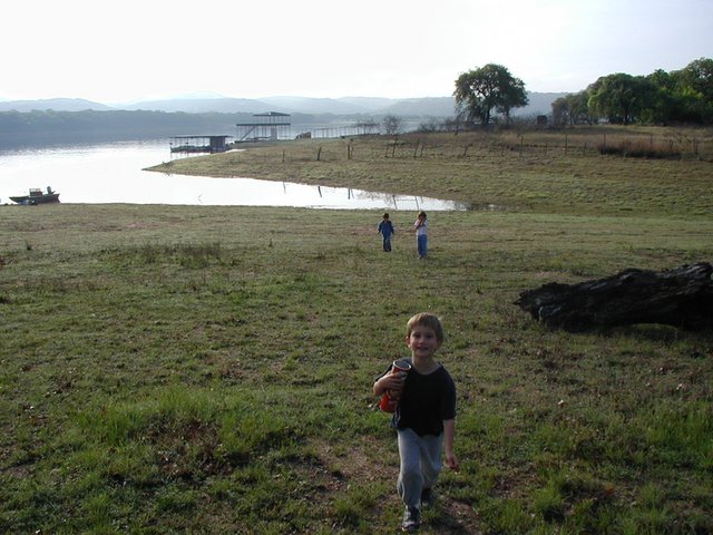 2004-04-03-Camping-Pace-Bend-05-Chance-Kalyani-Dax.JPG