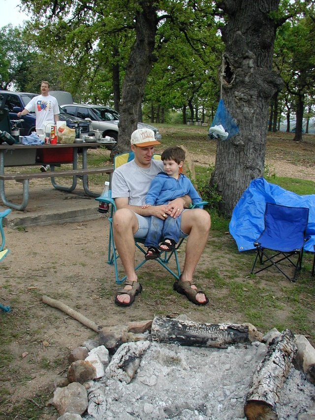 2004/04(April)/Camping-Pace-Bend/640x480_2004-04-03-Camping-Pace-Bend-21-Travis-Dax.JPG