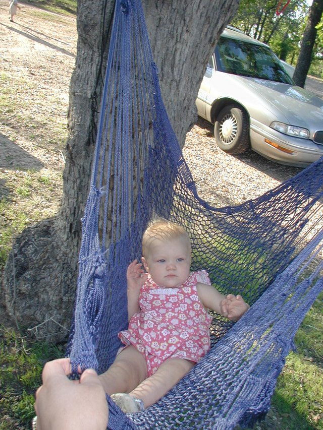 2004/04(April)/Camping-Pace-Bend/640x480_2004-04-03-Camping-Pace-Bend-47-Zeta-hammock.JPG
