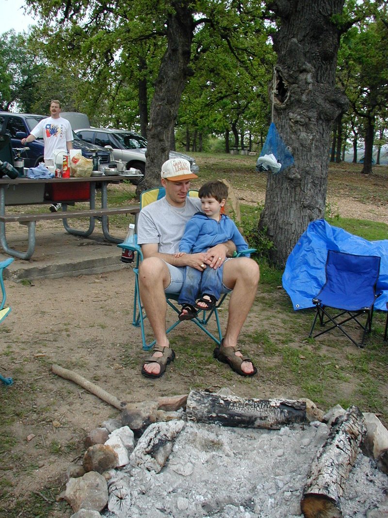 2004/04(April)/Camping-Pace-Bend/800x600_2004-04-03-Camping-Pace-Bend-21-Travis-Dax.JPG