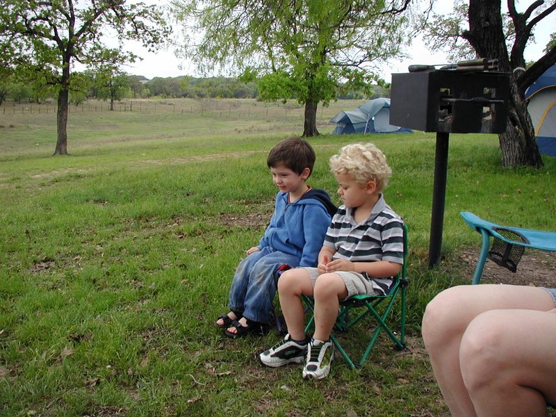 2004/04(April)/Camping-Pace-Bend/800x600_2004-04-03-Camping-Pace-Bend-22-Dax-Zen.JPG