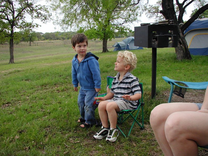 2004/04(April)/Camping-Pace-Bend/800x600_2004-04-03-Camping-Pace-Bend-23-Dax-Zen.JPG